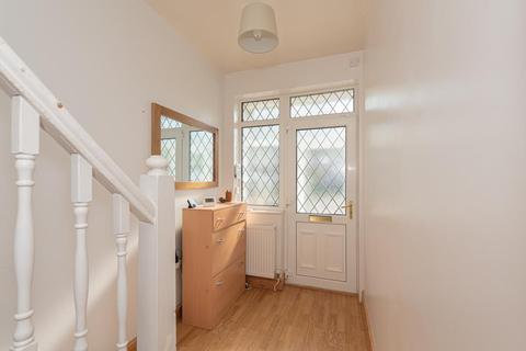 238 Stoneleigh Avenue, Worcester Park, KT4 8YB