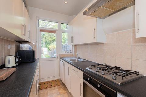 238 Stoneleigh Avenue, Worcester Park, KT4 8YB