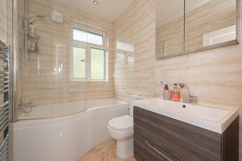 238 Stoneleigh Avenue, Worcester Park, KT4 8YB