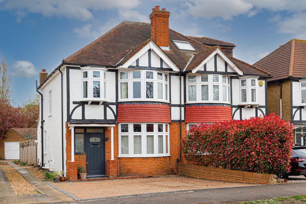 Sandringham Road, Worcester Park 3 bed semidetached house £675,000