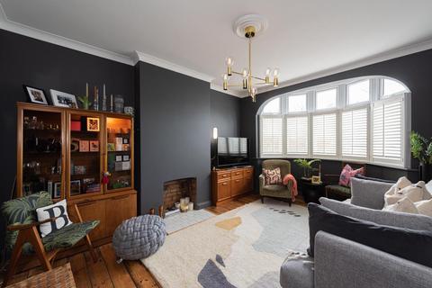 5 Sandringham Road, Worcester Park, KT4 8XW