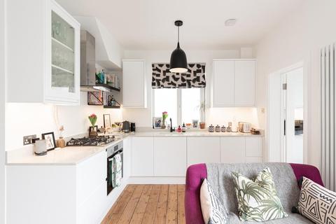 5 Sandringham Road, Worcester Park, KT4 8XW