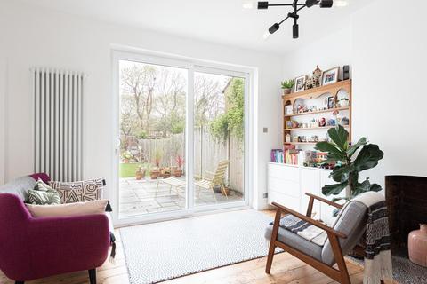 5 Sandringham Road, Worcester Park, KT4 8XW