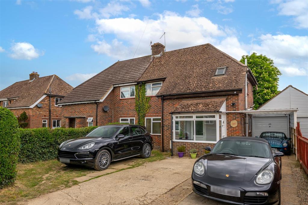 Bremner Avenue, Horley 3 bed semidetached house £475,000