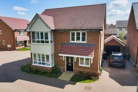 4 Cotswold Way, Whitehouse, Milton Keynes, MK8 1BJ