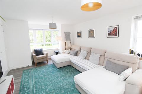 4 Cotswold Way, Whitehouse, Milton Keynes, MK8 1BJ