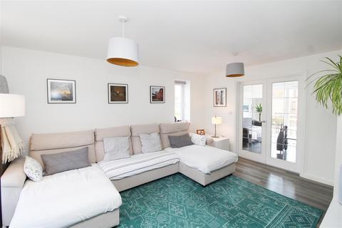 4 Cotswold Way, Whitehouse, Milton Keynes, MK8 1BJ