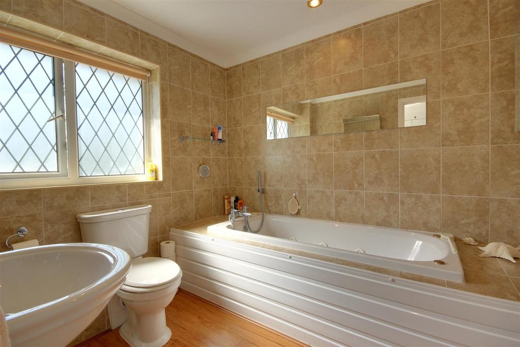 Ensuite Bathroom
