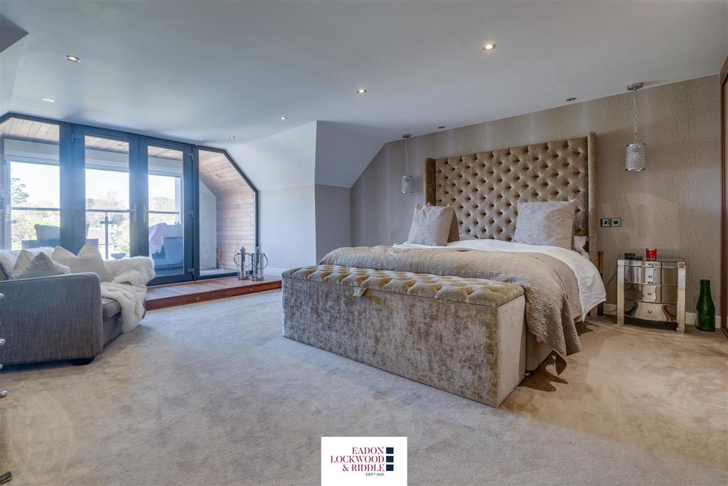 Master Bedroom 2.jpg
