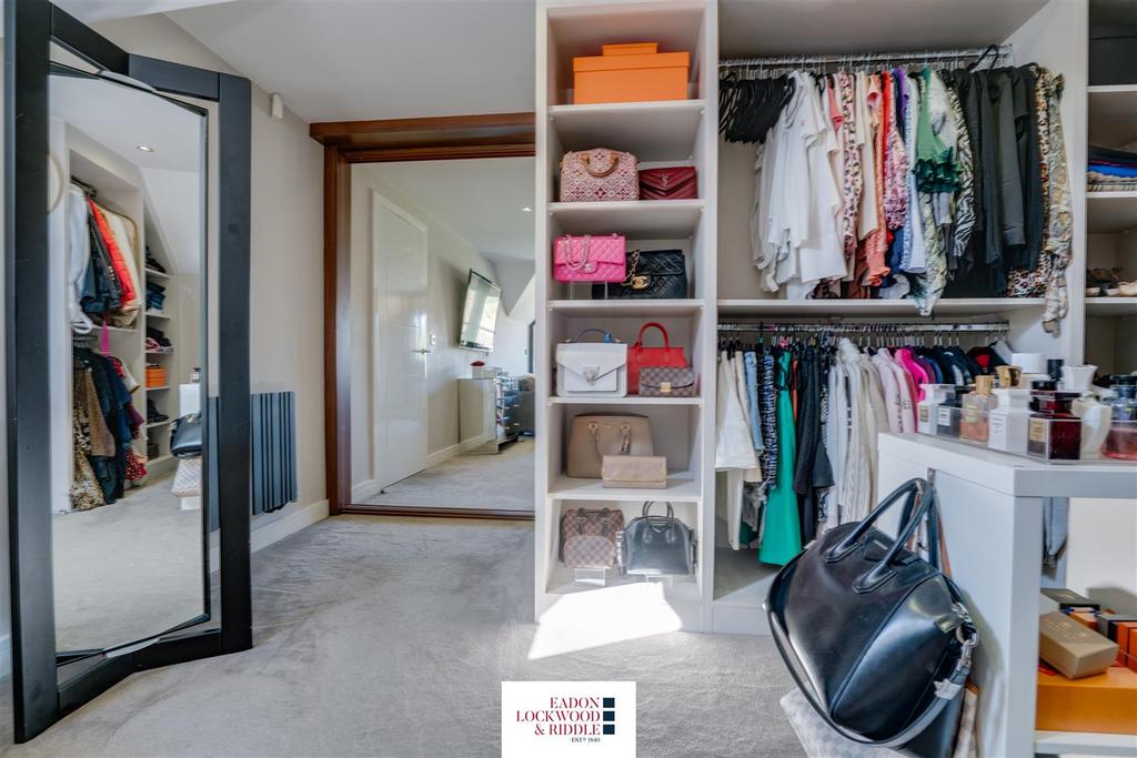 Master Dressing Room 2.jpg