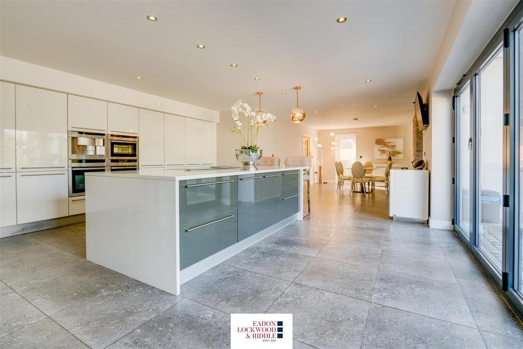 Kitchen Diner 4.jpg