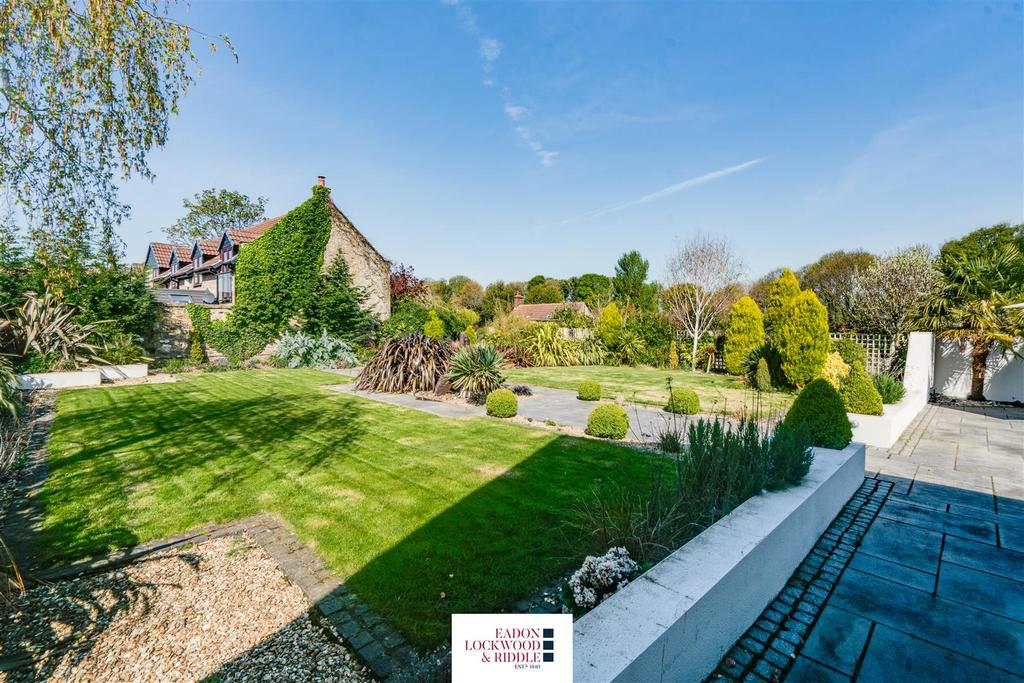 Garden 1.jpg