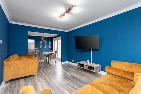 15 Burnview, Dundee, DD3 0RH