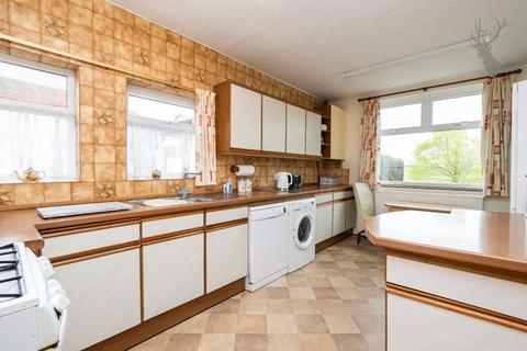 40 Dukes Avenue, Theydon Bois, Epping, CM16 7HE