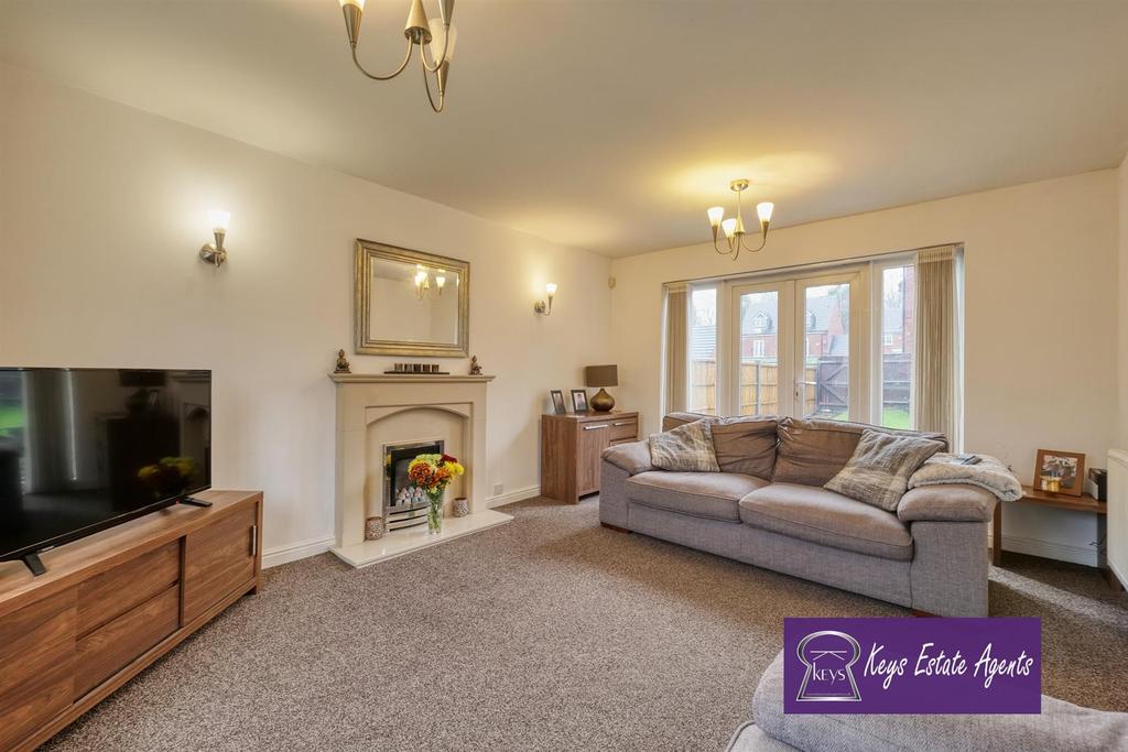 Millbrook Gardens, Blythe Bridge, 3 bed semidetached house £800 pcm