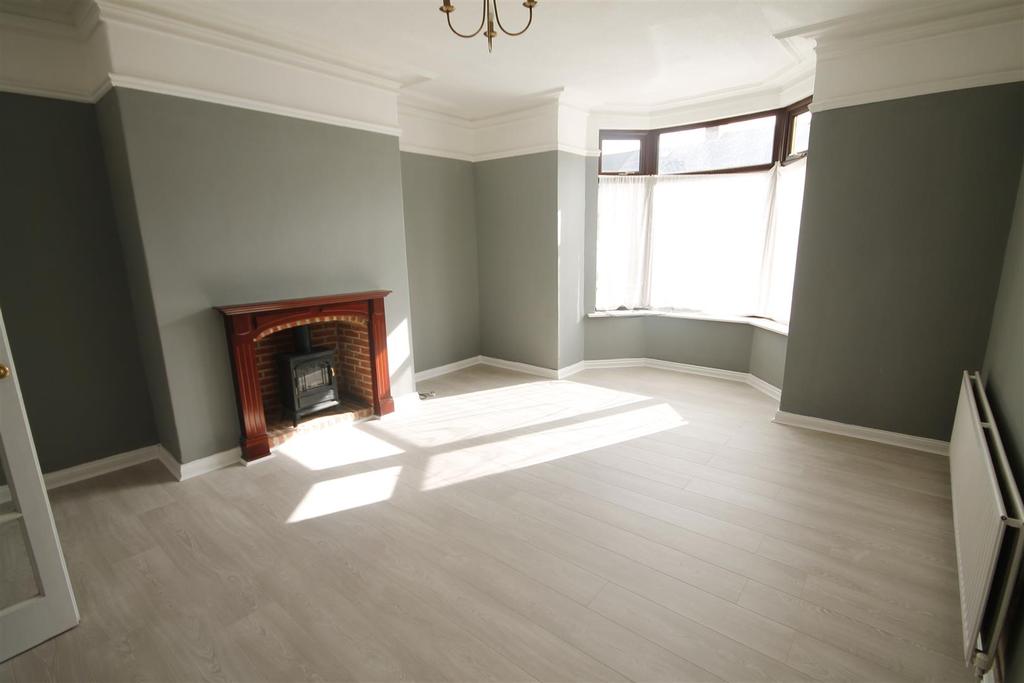 May Terrace, Langley Park, Durham 3 bed terraced house £650 pcm (£150 pw)