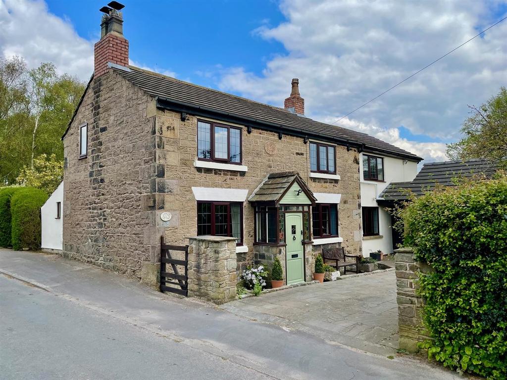 Bescar Lane, Scarisbrick, Ormskirk 3 bed detached house £425,000