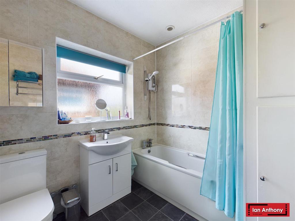 Family bathroom