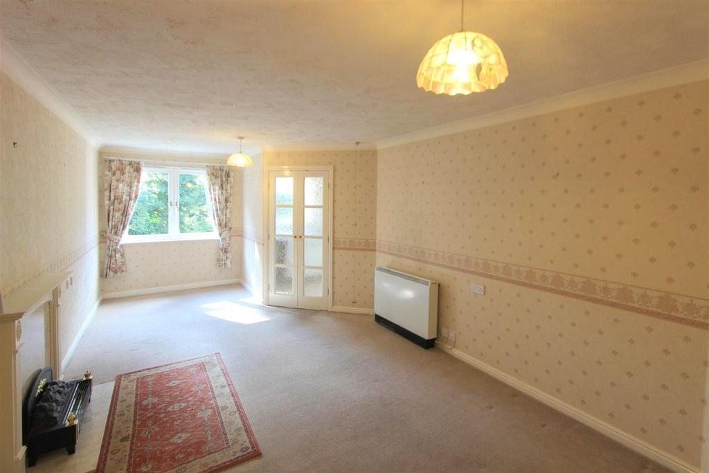 Living Room/Dining Room