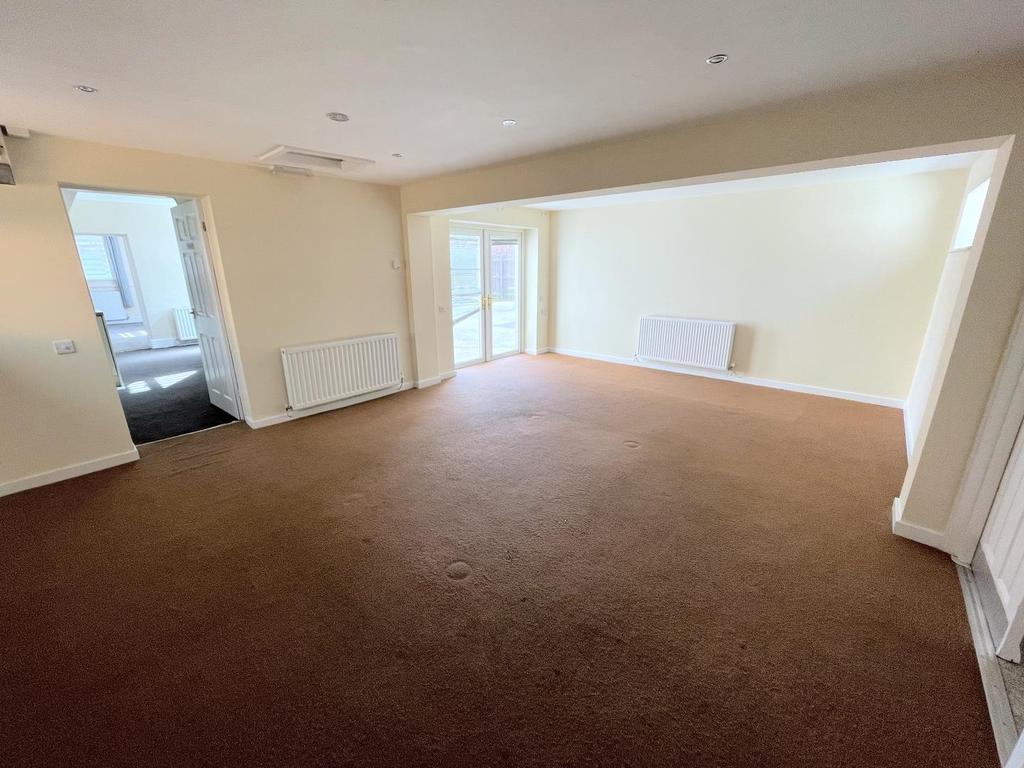 Cornfield Road, Middlesbrough 4 bed detached house £180,000