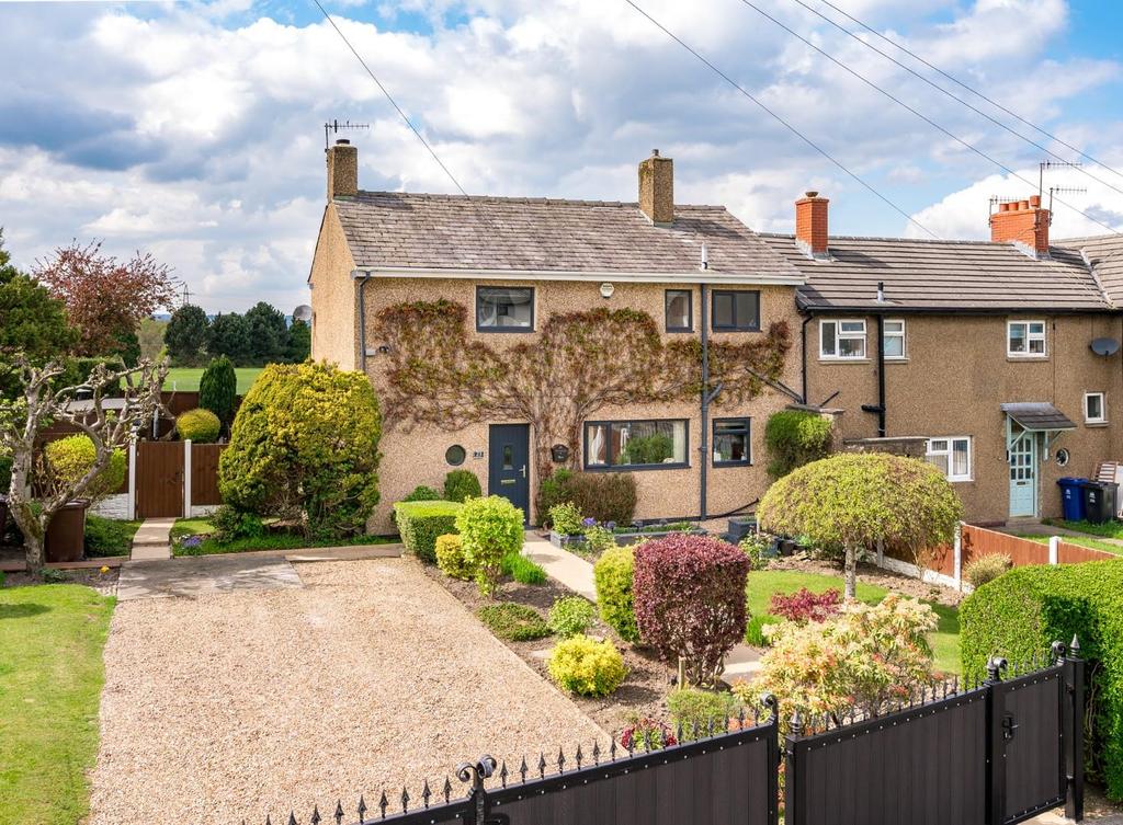 Carter Avenue, Hapton, Burnley 3 bed terraced house for sale £200,000