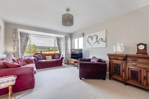 32 Clobells, South Brent, TQ10 9JW