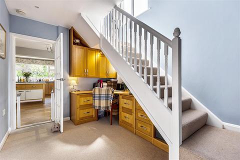 32 Clobells, South Brent, TQ10 9JW