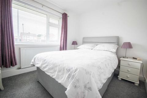 4 Willow Crescent, Hatfield Peverel, Chelmsford, CM3 2LJ