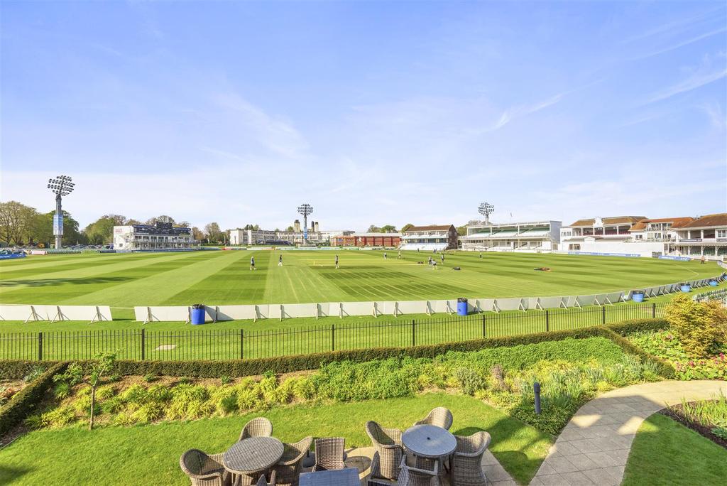 Freeman House, Keepers Close, Canterbury 1 bed apartment £375,000