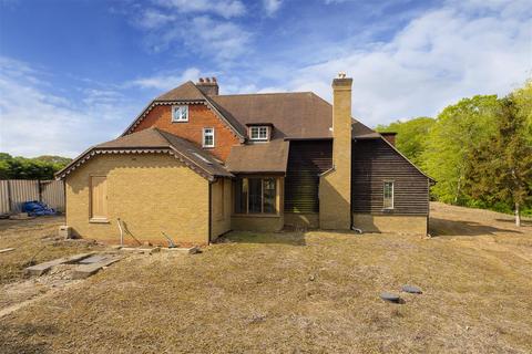 1, Acorn Cottages Courtenay Road, Denstroude, Canterbury, CT2 9LB