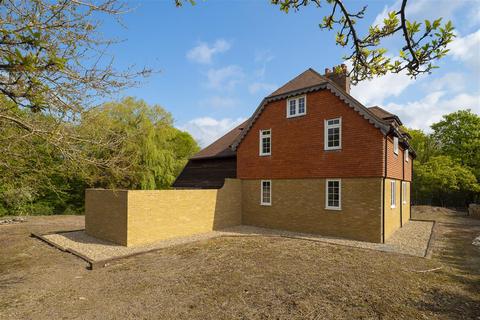 1, Acorn Cottages Courtenay Road, Denstroude, Canterbury, CT2 9LB