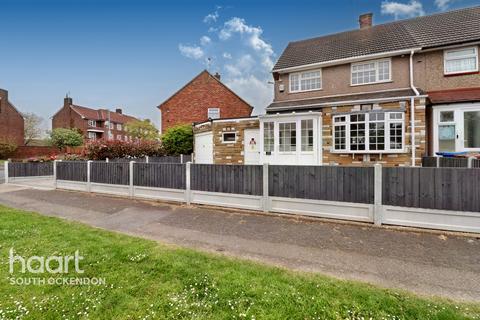 13 Fairham Avenue, South Ockendon, RM15 5NP