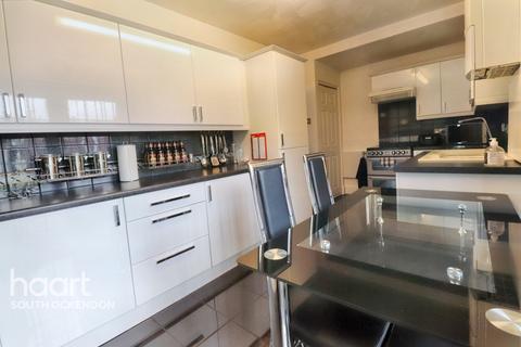 13 Fairham Avenue, South Ockendon, RM15 5NP
