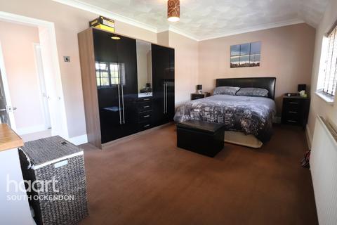 13 Fairham Avenue, South Ockendon, RM15 5NP