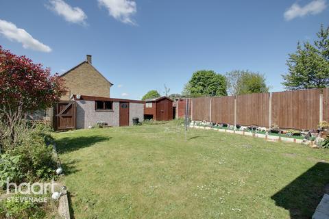 97 Oaks Cross, Stevenage, SG2 8LT