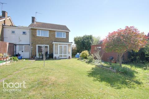 97 Oaks Cross, Stevenage, SG2 8LT