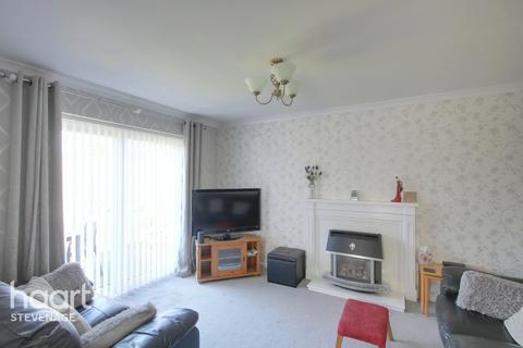 97 Oaks Cross, Stevenage, SG2 8LT