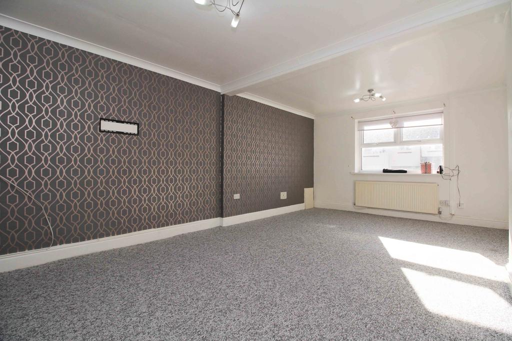 Trealaw Road, Tonypandy CF40 2NR 3 bed terraced house to rent £650