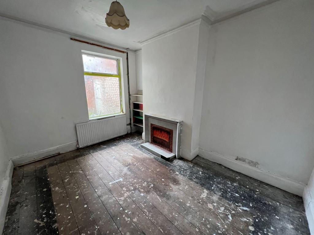 268 Newhampton Road East, Wolverhampton, WV1 4AW 5 bed terraced house