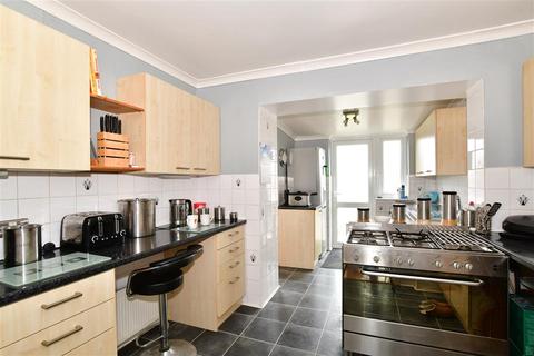 16 Barnaby Terrace, Rochester, ME1 2LL
