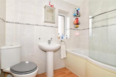 16 Barnaby Terrace, Rochester, ME1 2LL