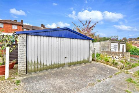 16 Barnaby Terrace, Rochester, ME1 2LL