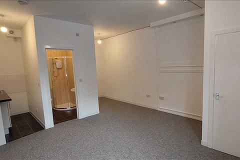 Studio to rent, Market Street, Torquay