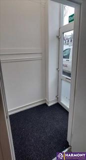 Studio to rent, Market Street, Torquay