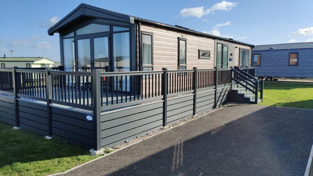 Golden Leas Holiday Park, Sheerness... 2 bed lodge £89,995