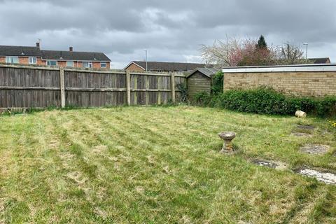 2 Coleraine Close, Northampton, NN2 8QF