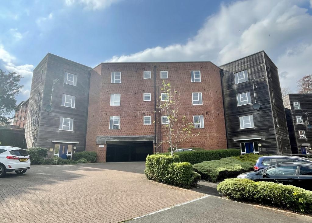 Furze Court, St.Thomas, EX4 2 bed apartment £216,000