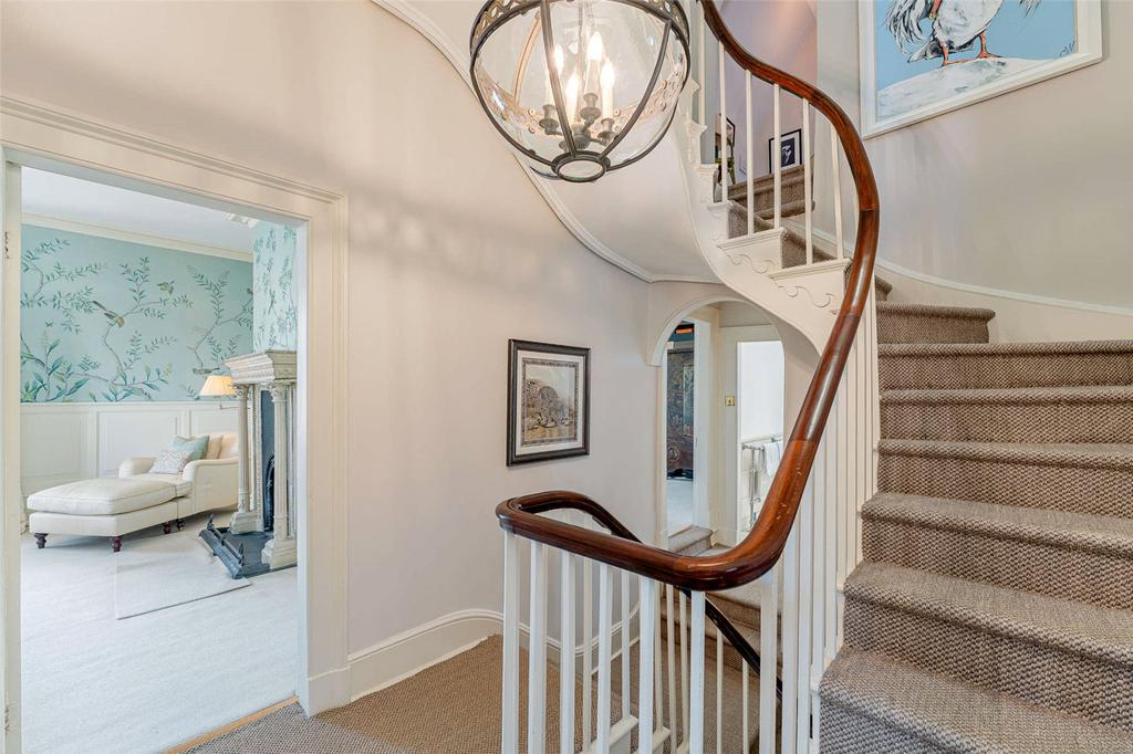 1st Floor Landing