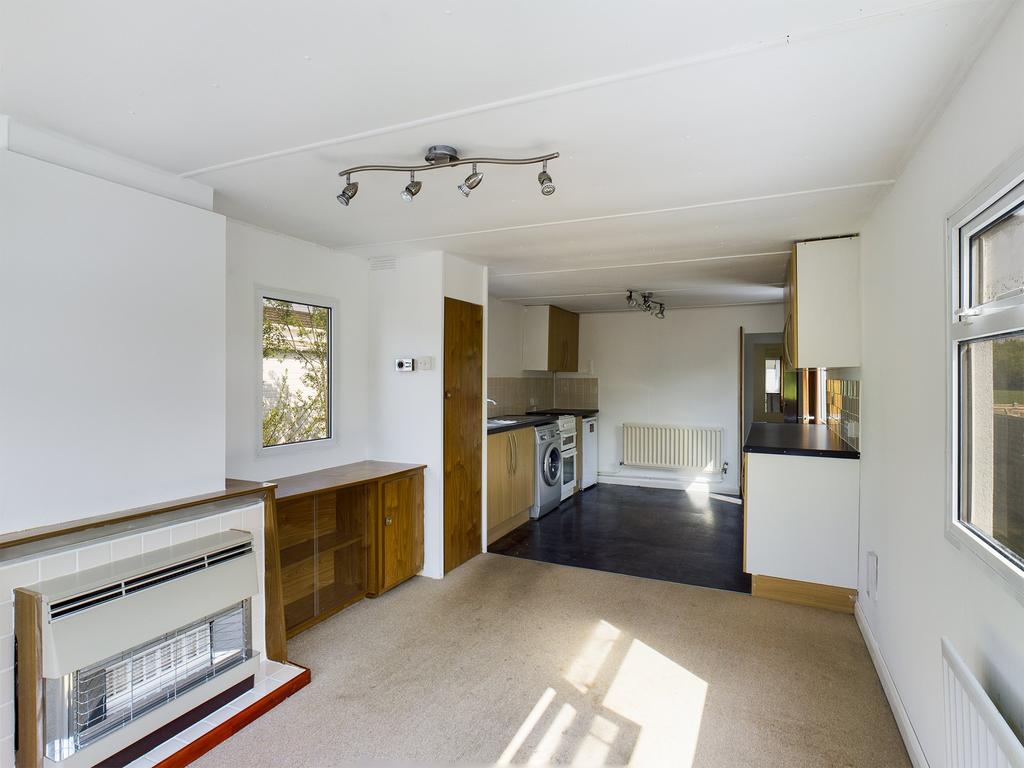 Avenue C, Meadowlands, Addlestone... 1 bed park home £140,000