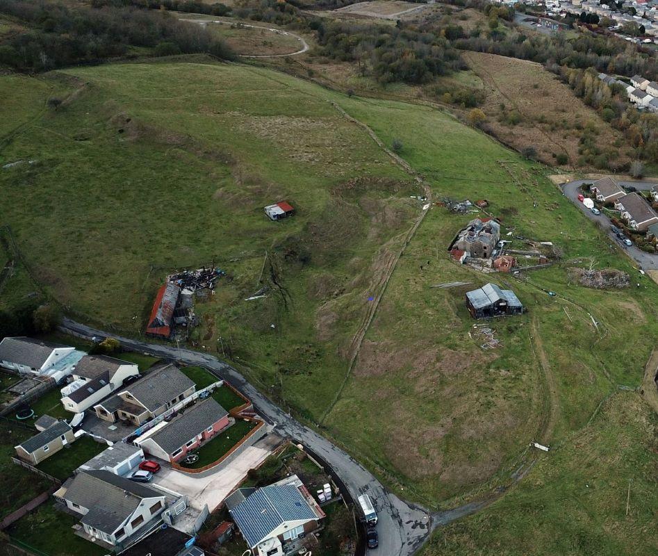 Twyn Glas Farm, Twyn Glas, Tredegar... Farm land £135,000